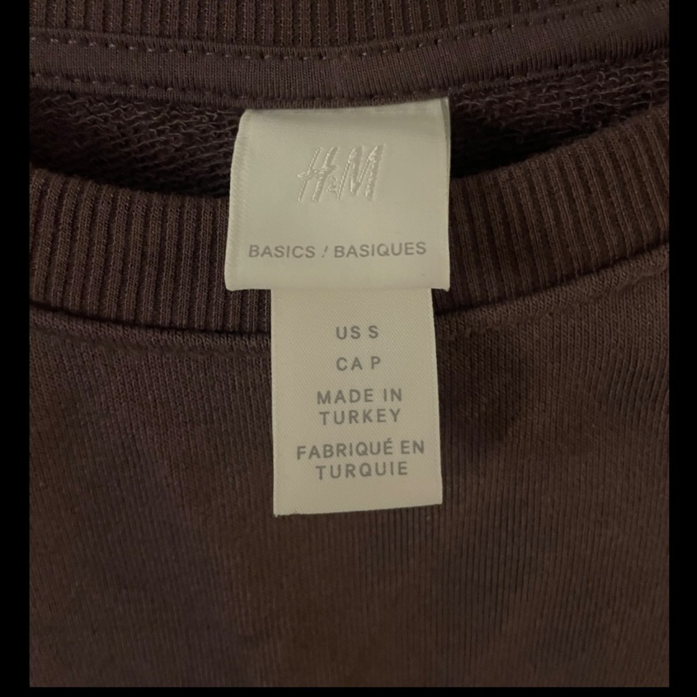 H&M Sweater - Picture 2 of 2